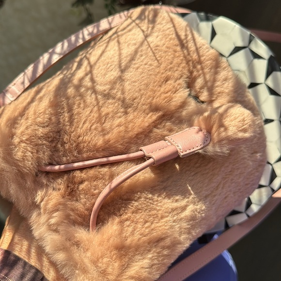 Longchamp Real Rabbit Fur Bucket Bag. Special Edition. Powder Pink/Blush color. - Picture 8 of 11